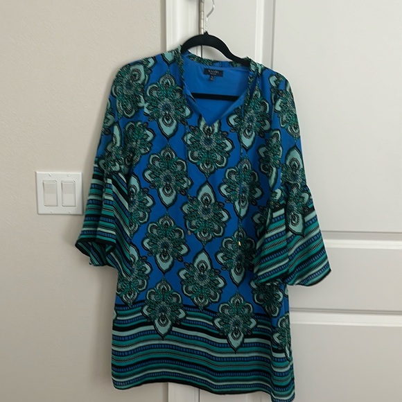 Kaari Blue small shift dress.  Bell sleeve,damask style print in blue and greens - Picture 1 of 5